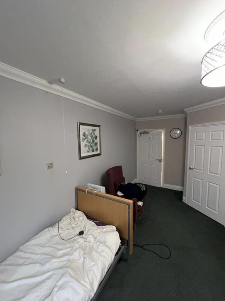 ML-CM NHS & Carehomes painting and decorating 28