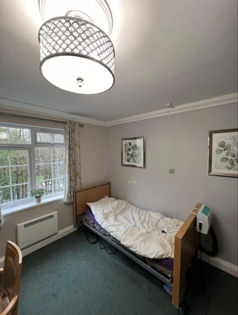ML-CM NHS & Carehomes painting and decorating 30