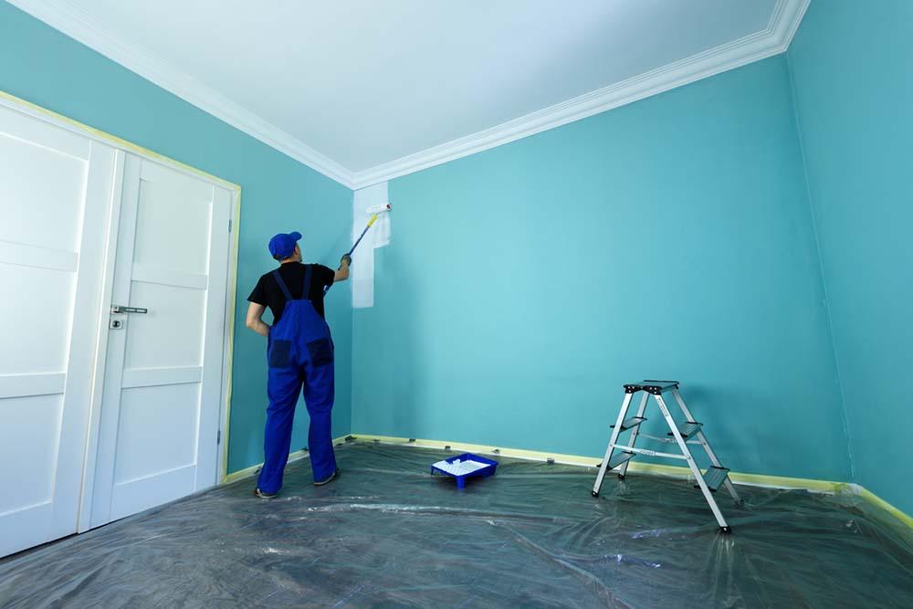 best time to paint house Essex, exterior painting weather UK, interior decorating Essex, house painting tips Essex
